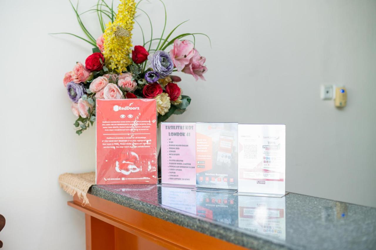 Reddoorz Syariah Near Marvel City Mall 2 Surabaya Eksteriør billede