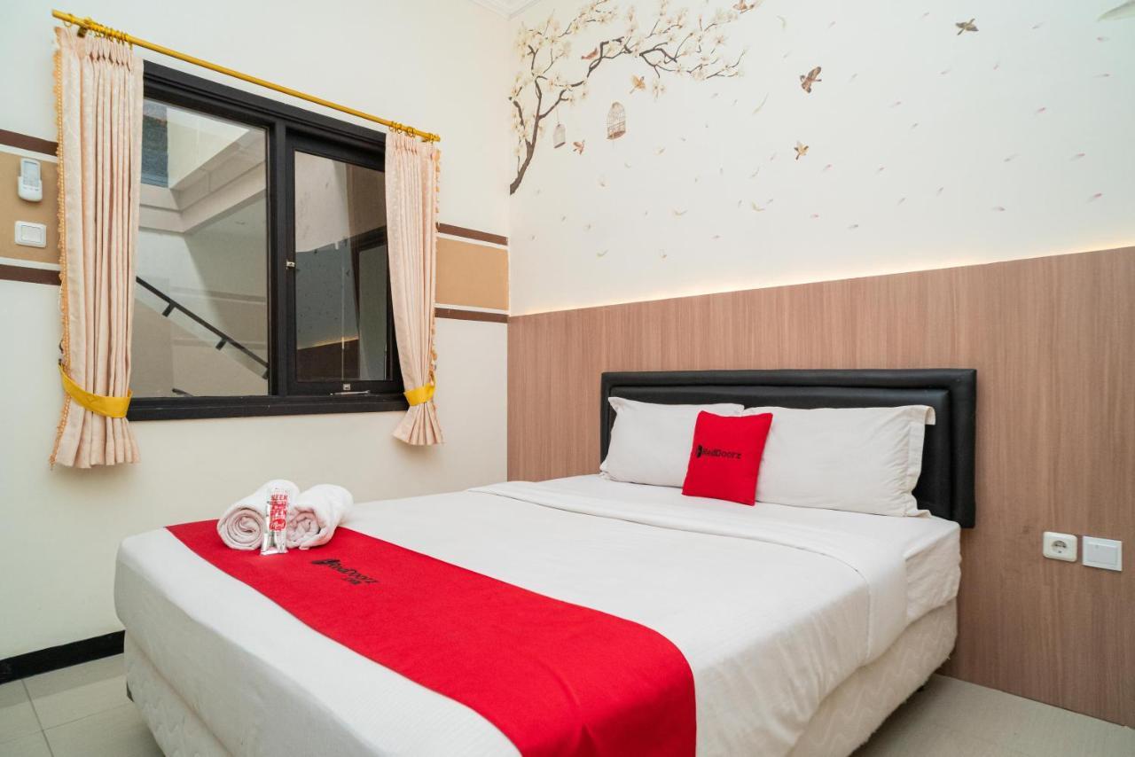 Reddoorz Syariah Near Marvel City Mall 2 Surabaya Eksteriør billede