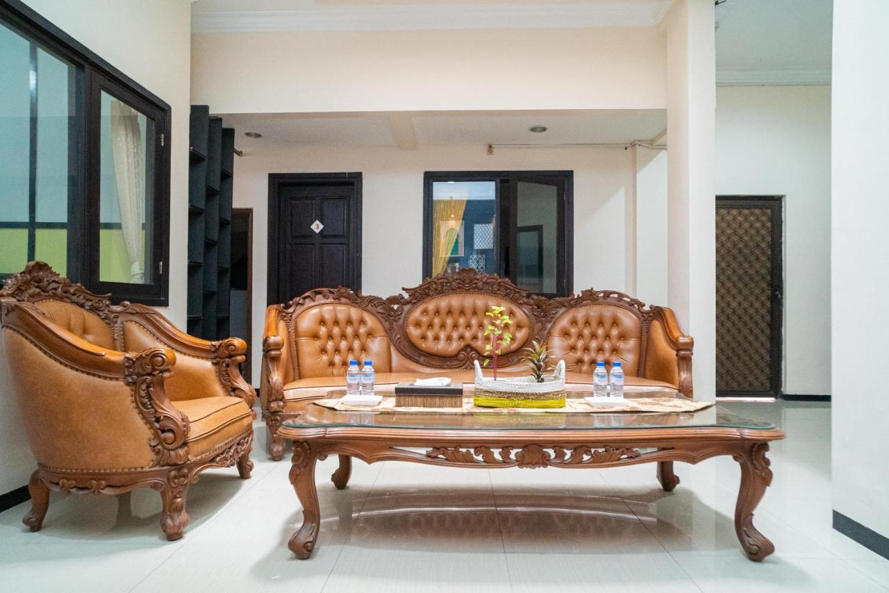 Reddoorz Syariah Near Marvel City Mall 2 Surabaya Eksteriør billede