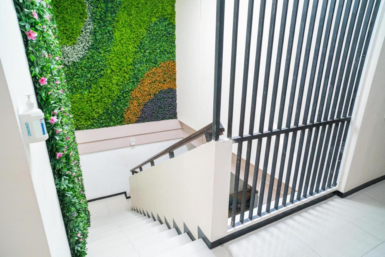 Reddoorz Syariah Near Marvel City Mall 2 Surabaya Eksteriør billede