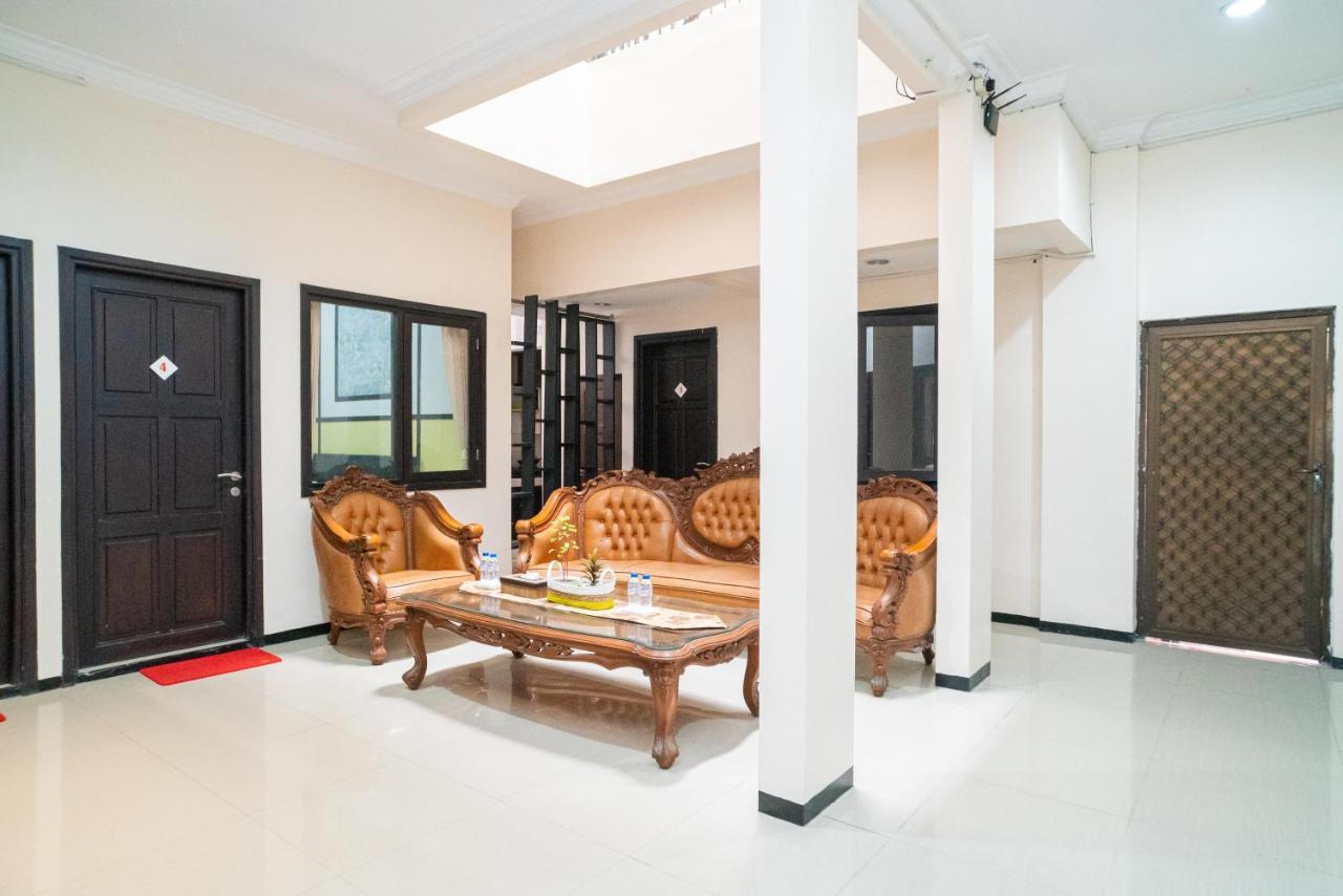 Reddoorz Syariah Near Marvel City Mall 2 Surabaya Eksteriør billede