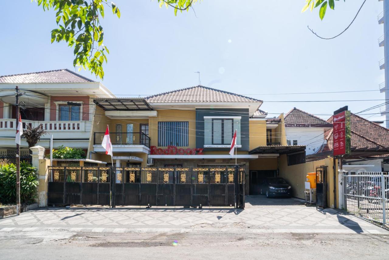 Reddoorz Syariah Near Marvel City Mall 2 Surabaya Eksteriør billede